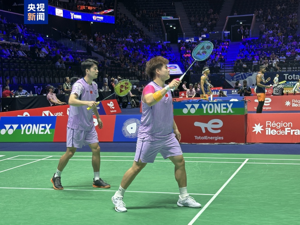 军卡塔尔世 军卡塔尔世