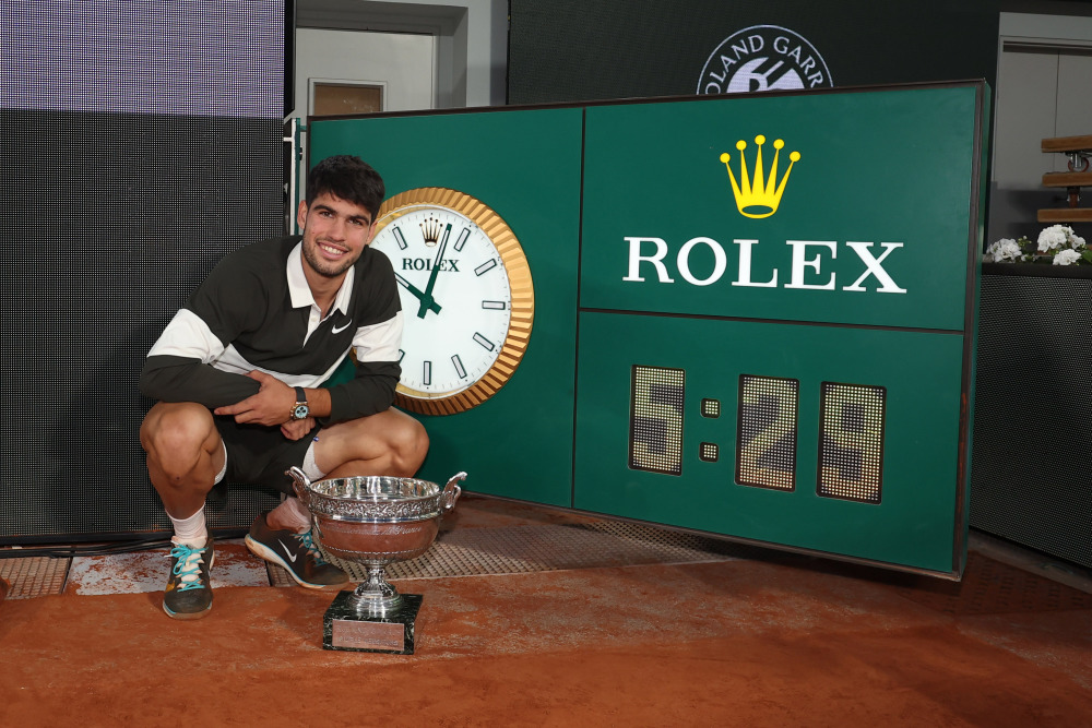 人造成巨额 人造成巨额